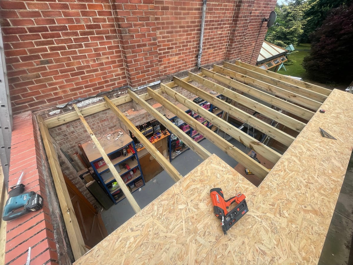 Flat roof: before and after, before the work