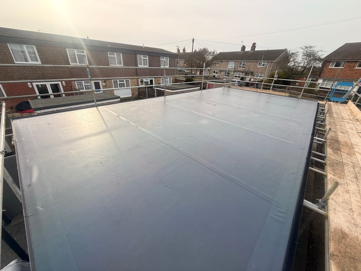 Single ply flat roof